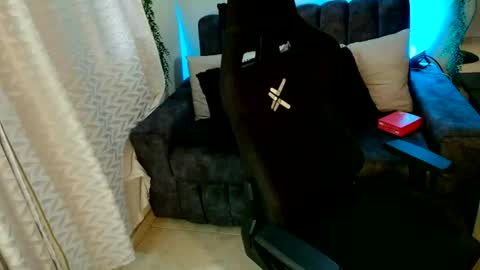 Snapshot of lucyli_ chatting on June 23, 5:55 pm LUCY online show from June 23, 5:55 pm
