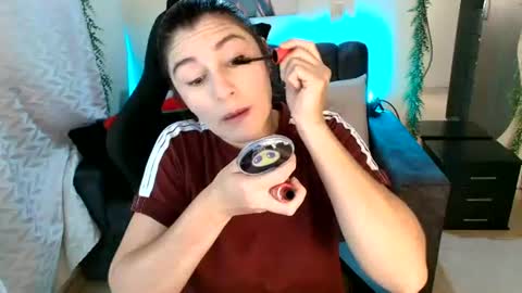 Snapshot of lucyli_ chatting on July 19, 12:20 pm LUCY online show from July 19, 12:20 pm