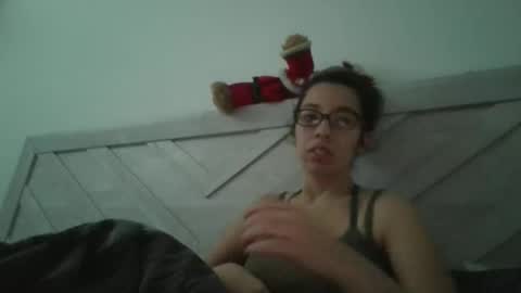 Snapshot of lucylitt25 chatting on April 20, 1:36 pm lucylitt25 online show from April 20, 1:36 pm