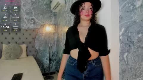 Lucy online show from November 30, 2:26 am