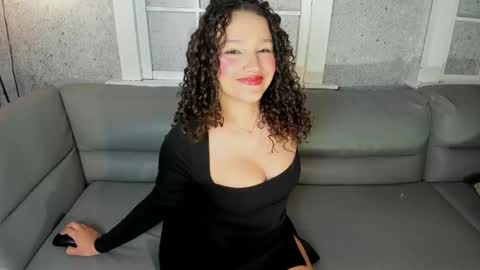 Lucy online show from January 9, 2:25 am