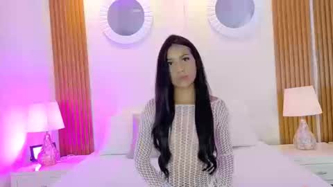 Snapshot of lucyowenss chatting on October 18, 3:57 pm LucyOwenss online show from October 18, 3:57 pm