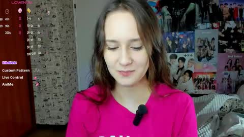 Lucy Rose online show from October 20, 1:33 pm