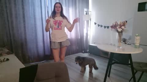 Snapshot of lucyrose33 chatting on February 23, 12:35 pm Lucy Rose online show from February 23, 12:35 pm