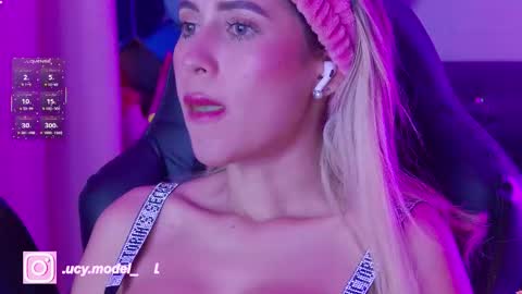 Snapshot of lucyrouse18 chatting on November 26, 3:51 am Lucy online show from November 26, 3:51 am