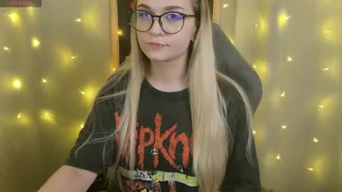 Lucy online show from July 21, 8:33 pm