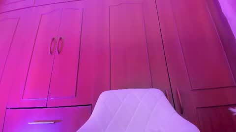 luciana online show from June 25, 5:12 am