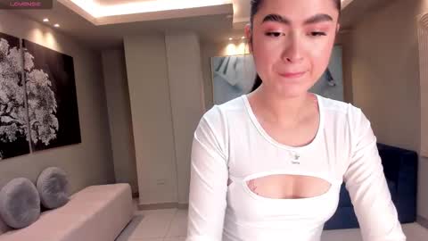 Snapshot of lucyweiss_ chatting on October 13, 9:15 pm Lucy online show from October 13, 9:15 pm