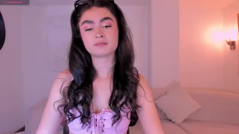 Snapshot of lucyweiss_ chatting on October 23, 9:02 pm Lucy online show from October 23, 9:02 pm