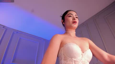 Snapshot of lucyweiss_ chatting on November 4, 9:36 pm Lucy online show from November 4, 9:36 pm