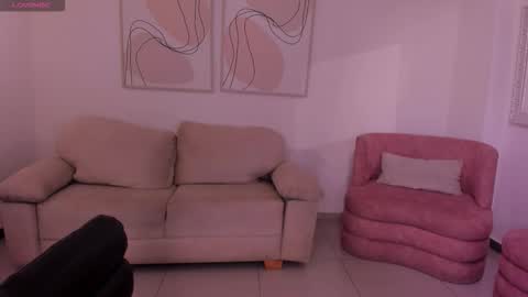 Snapshot of lucyweiss_ chatting on November 22, 7:46 pm Lucy online show from November 22, 7:46 pm