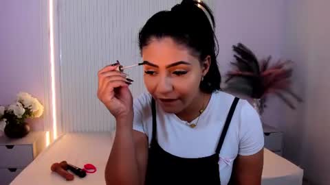 Lucy Wold online show from June 25, 4:22 pm