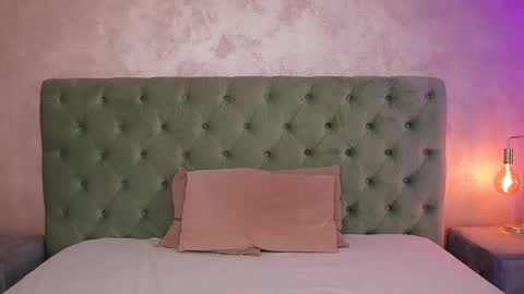 LucyWillow online show from February 8, 5:00 am