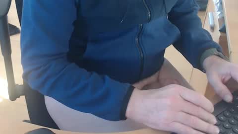 Snapshot of lud1967 chatting on January 3, 12:30 pm lud1967 online show from January 3, 12:30 pm