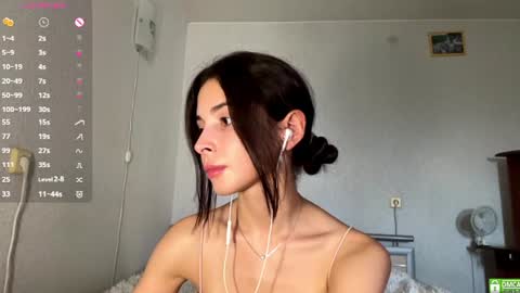 Snapshot of ludivinablice chatting on July 23, 1:42 pm Mika online show from July 23, 1:42 pm