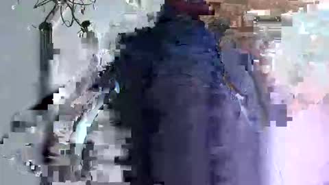 Snapshot of ludovic_17200 chatting on April 8, 8:36 am daddy17 online show from April 8, 8:36 am