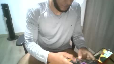 luhizu87871987 online show from November 5, 4:45 am