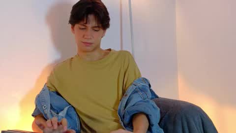 Lui online show from March 9, 3:43 am