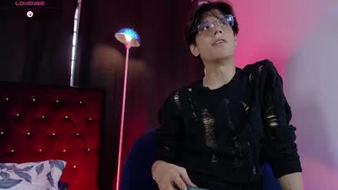 Lui online show from June 22, 8:17 pm