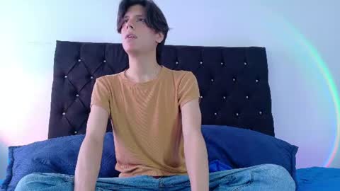 Lui online show from July 4, 8:15 pm
