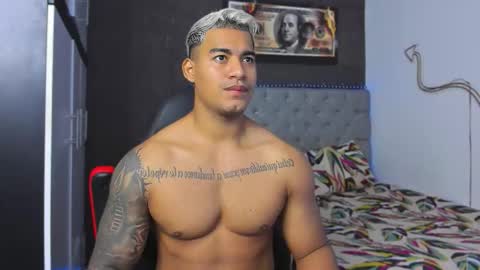 Luigi Independent model online show from February 16, 1:40 pm