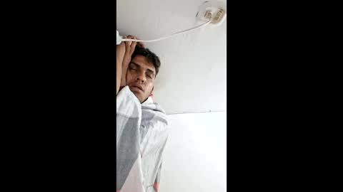 Snapshot of luis2000588392 chatting on April 9, 6:19 am luis2000588392 online show from April 9, 6:19 am