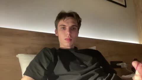 Luis online show from November 15, 8:49 pm