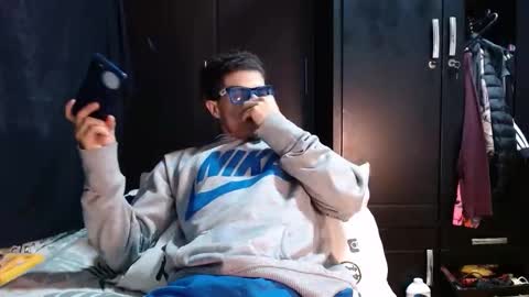 Snapshot of luis_as chatting on November 10, 1:21 pm Luis AS online show from November 10, 1:21 pm