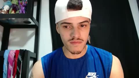 Snapshot of luis_as chatting on November 11, 1:27 am Luis AS online show from November 11, 1:27 am