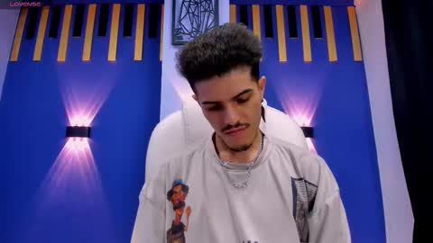 Snapshot of luis_as chatting on November 16, 2:00 pm Luis AS online show from November 16, 2:00 pm