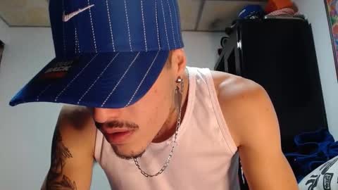 Snapshot of luis_as chatting on November 20, 11:10 am Luis AS online show from November 20, 11:10 am