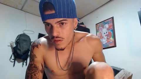 Snapshot of luis_as chatting on November 26, 9:10 am Luis AS online show from November 26, 9:10 am