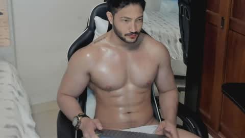 luis_baptista online show from May 28, 8:06 pm