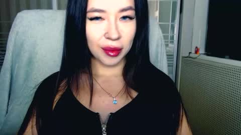 luisa lovedom online show from September 29, 3:39 pm
