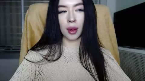 luisa lovedom online show from February 21, 9:05 pm