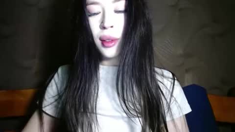 luisa lovedom online show from April 18, 7:58 pm