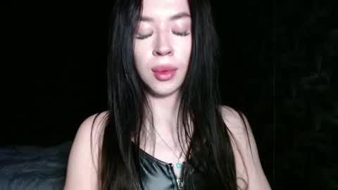 luisa lovedom online show from May 16, 12:40 am