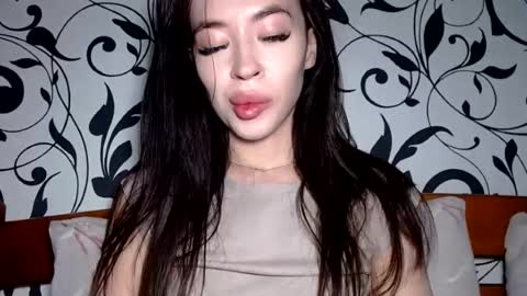 luisa lovedom online show from July 12, 8:49 am