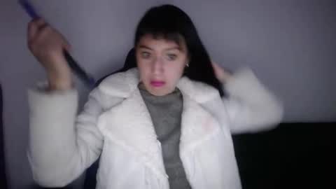 luisa_homes online show from December 22, 10:23 am
