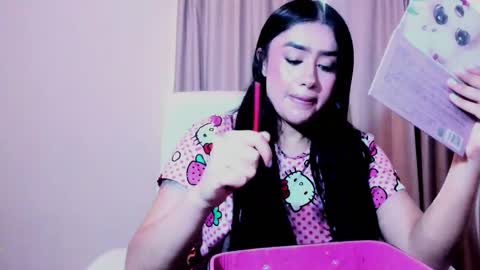 Snapshot of luisaa_diaz_ chatting on March 4, 11:27 am Luisa Diaz online show from March 4, 11:27 am