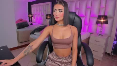 Luisa  online show from January 12, 3:28 pm