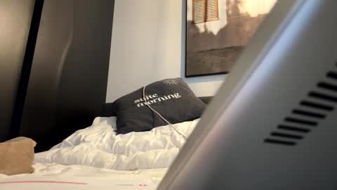 Snapshot of luisamonsterdick chatting on October 25, 2:13 pm Luisa Monsters online show from October 25, 2:13 pm