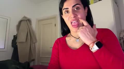 Snapshot of luisamonsterdick chatting on November 21, 5:55 pm Luisa Monsters online show from November 21, 5:55 pm