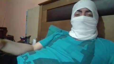 luisfvc online show from February 18, 5:03 am