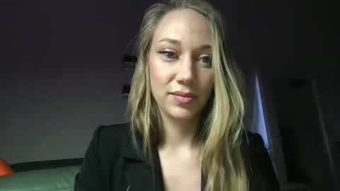 luiva13 online show from January 24, 4:06 pm