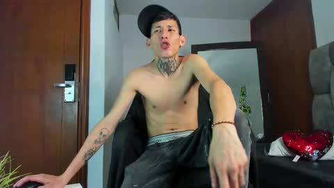 lujuriau_u online show from October 5, 3:49 am