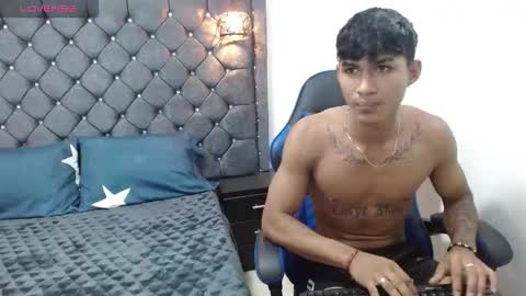 Snapshot of luka_big18 chatting on February 16, 12:51 am Luka big18 online show from February 16, 12:51 am