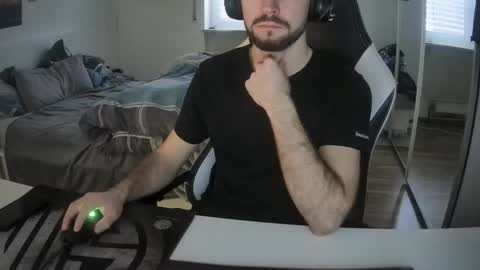 lukasschoetz online show from February 11, 11:54 am