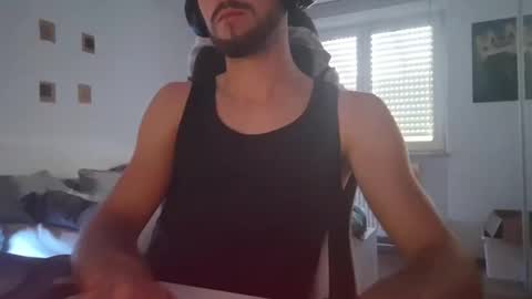 lukasschoetz online show from September 21, 3:46 pm