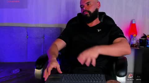 luke diaz7 online show from April 6, 9:05 pm